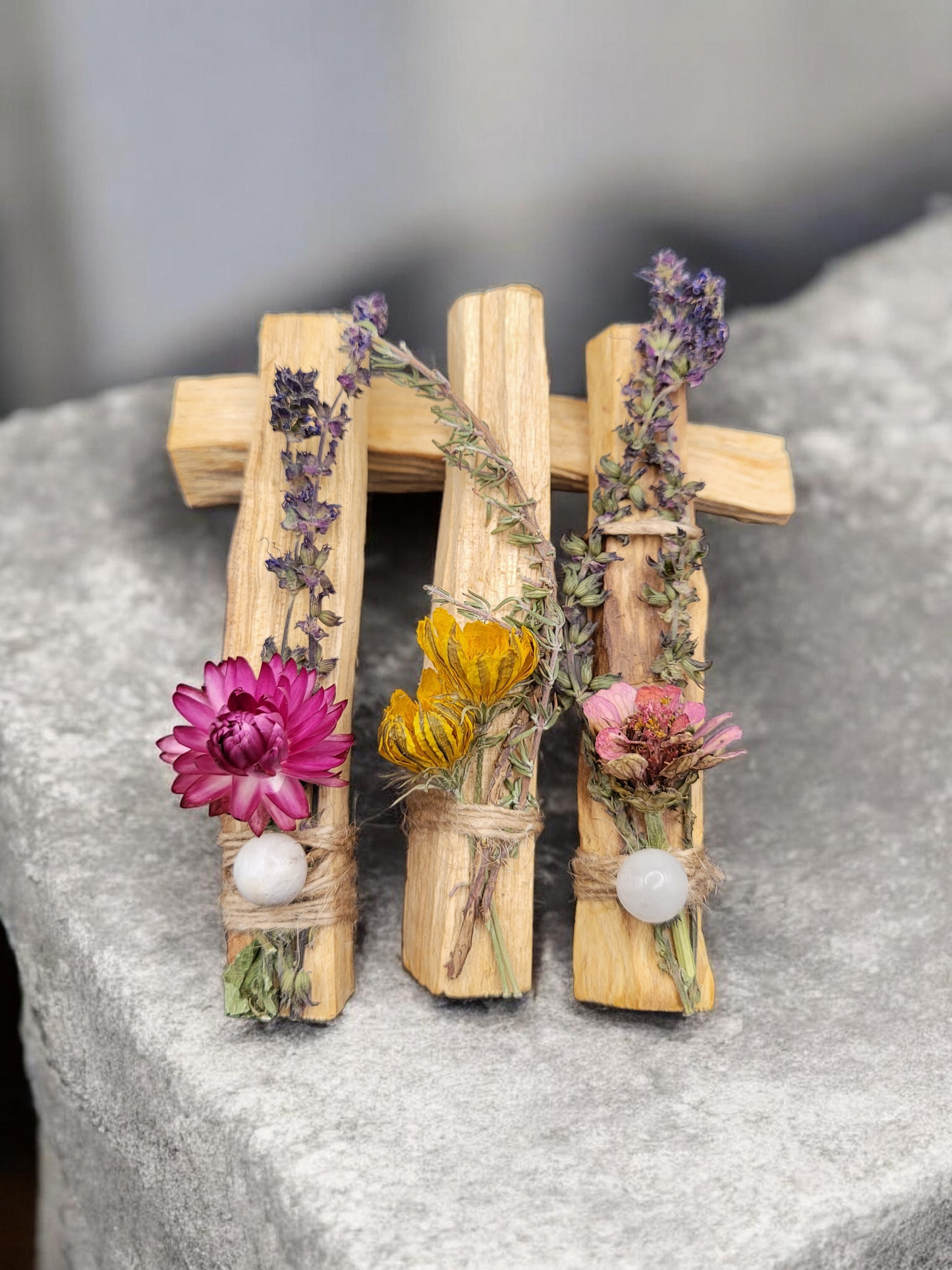 Palo Santo + Dried Flowers - 4" (Qty 1)
